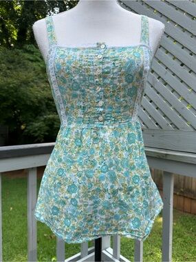 Vintage Y2K Anchor blue floral tank top with lace trim and tie back